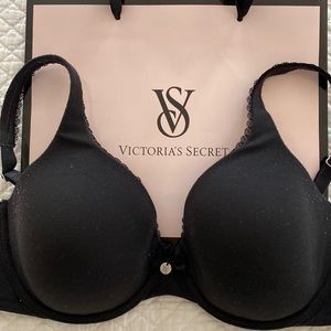 Victoria's Secret Body by Victoria Lined Perfect Coverage 34D black bra
